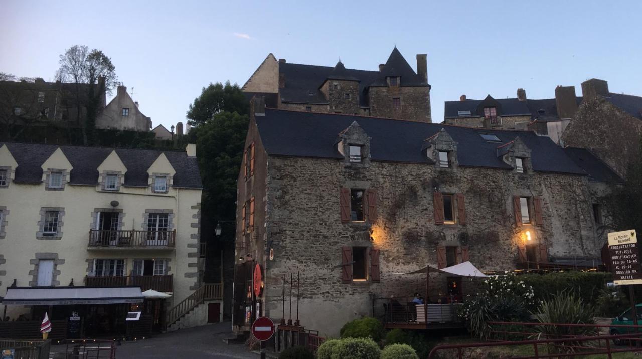 Aux Petits Bonheurs, Gites Culturel A La Roche Bernard Férel Eksteriør bilde